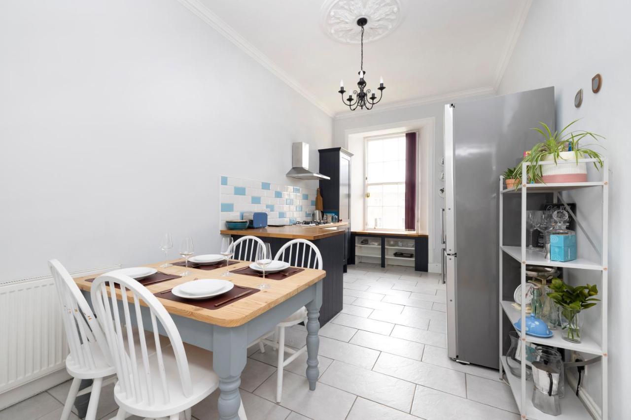 Altido Glamorous 2-Bed Flat Near Edinburgh Castle Esterno foto